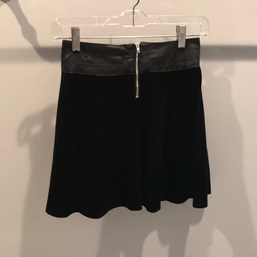 Black skirt velvet and leather